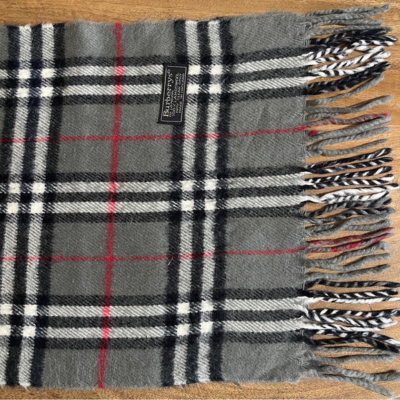 Authentic BURBERRY signature plaid wool scarf🧣grey EUC Vintage check Burberrys - Picture 4 of 6